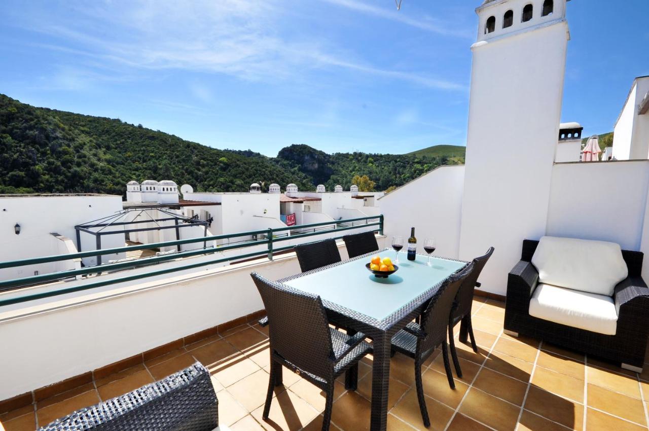 3 Bedroom Townhouse Benahavis Village Экстерьер фото